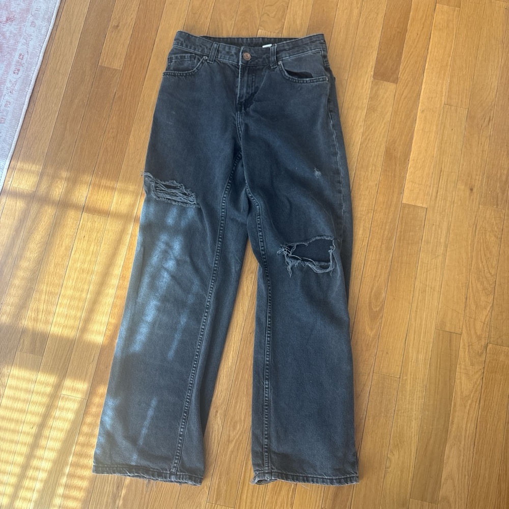 Women’s Black Distressed Jeans